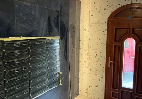 rekonstrukce bytů a komerčních prostorů v budově